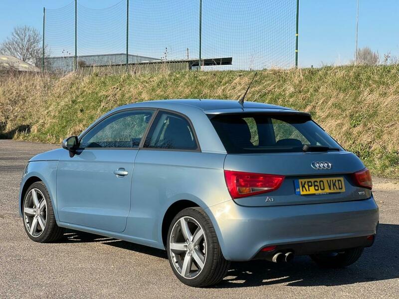 
								Audi full									